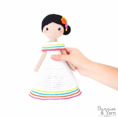 Maria and Lucia amigurumi by Bunnies and Yarn