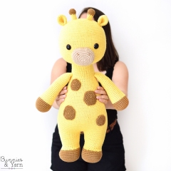 Olivia the Big Giraffe amigurumi pattern by Bunnies and Yarn