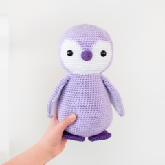 Rosie the Lovely Penguin amigurumi by Bunnies and Yarn