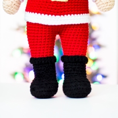 Santa Claus amigurumi by Bunnies and Yarn