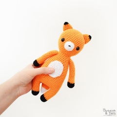 Sweet Fox amigurumi pattern by Bunnies and Yarn