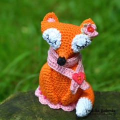 Lady Fox amigurumi pattern by VendulkaM