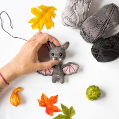 Bruce the baby bat amigurumi pattern by Mi fil mi calin