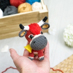 Mirabelle the Aubrac cow amigurumi by Mi fil mi calin