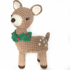 Miss Felicity Fawn amigurumi pattern by Crochet to Play