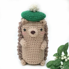 Mr. and Mrs. Hedgehog amigurumi by Crochet to Play