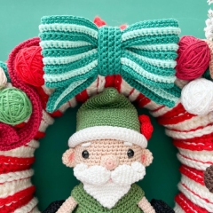 Christmas Wreath with Santa amigurumi by RNata