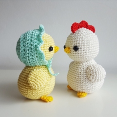 Elle and James, two little chicks amigurumi pattern by Amalou Designs