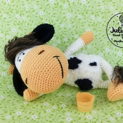 Cow Zuza amigurumi by Julio Toys