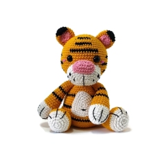 Curry the tiger amigurumi pattern by Crochetbykim