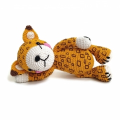 Jan the cheetah amigurumi pattern by Crochetbykim