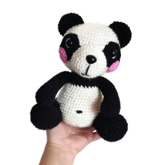 Lazy the panda amigurumi by Crochetbykim