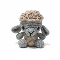 Mini Fluffy the lamb amigurumi by Crochetbykim