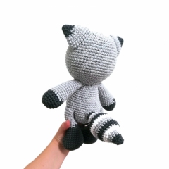 Smokey the Raccoon amigurumi pattern by Crochetbykim