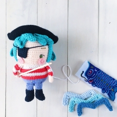 Sharkbait Shawn the friendly pirate boy amigurumi by Amigurumei