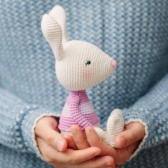 Lia the little bunny amigurumi pattern by Diminu