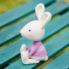 Lia the little bunny amigurumi by Diminu