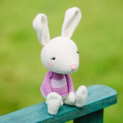 Lia the little bunny amigurumi pattern by Diminu