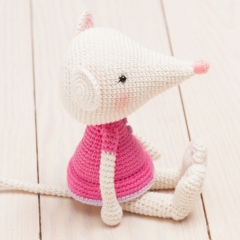 Mina the little mouse amigurumi by Diminu