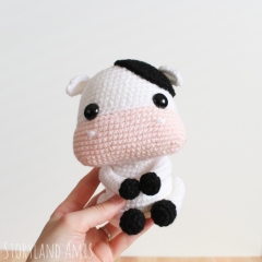 Chloe the Cow amigurumi pattern by Storyland Amis