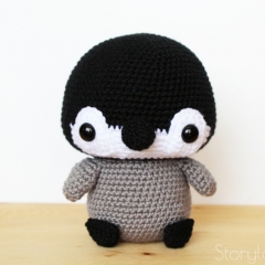 Cuddle-Sized Danny the Penguin amigurumi pattern by Storyland Amis