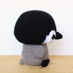 Cuddle-Sized Danny the Penguin amigurumi by Storyland Amis