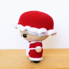 Cuddle-Sized Mrs. Claus amigurumi pattern by Storyland Amis