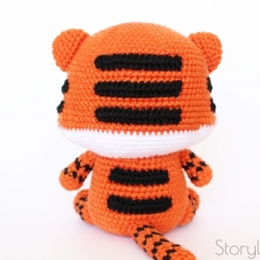 Cuddle-Sized Terrance the Tiger amigurumi pattern by Storyland Amis