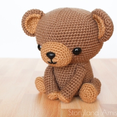 Cuddle-Sized Tristan the Teddy Bear amigurumi by Storyland Amis