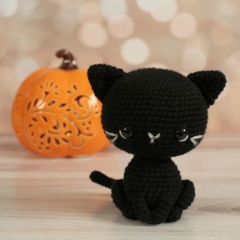Cupcake the Kitty Cat amigurumi pattern by Storyland Amis