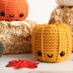 Mini Pumpkins amigurumi pattern by Storyland Amis