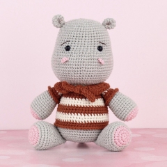 Pio the hippo amigurumi by Khuc Cay