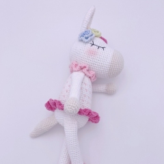 Rosie the horse amigurumi pattern by Khuc Cay