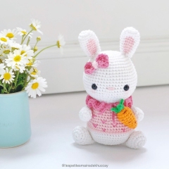 Suzy the bunny amigurumi by Khuc Cay