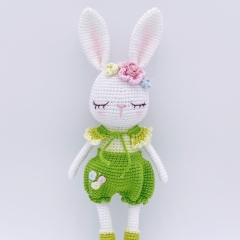 Vivi the Bunny amigurumi by Khuc Cay