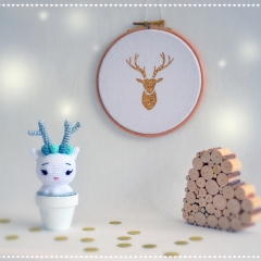 Reindeer in a Pot amigurumi pattern by P'tite Peste