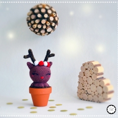 Reindeer in a Pot amigurumi by P'tite Peste