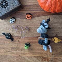 Cute mouse and Halloween costumes amigurumi pattern by La Fabrique des Songes