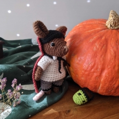 Cute mouse and Halloween costumes amigurumi pattern by La Fabrique des Songes