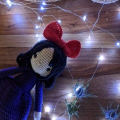 Little witch girl amigurumi pattern by La Fabrique des Songes