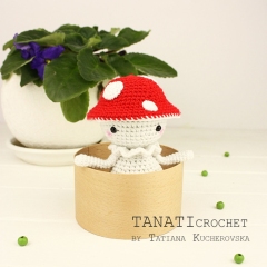 Mini mushroom amigurumi by TANATIcrochet