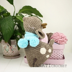 Plush deer amigurumi pattern by TANATIcrochet