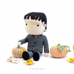 Frankenstein, pumpkins and fallen leaves amigurumi pattern by Jo handmade design