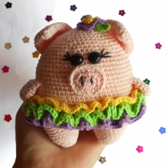 Lulu the Pig amigurumi by Yum Yarn