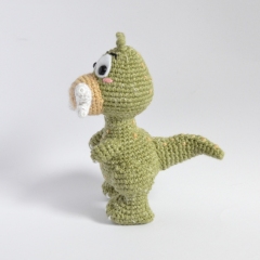 Albert the Dino amigurumi pattern by Elisas Crochet