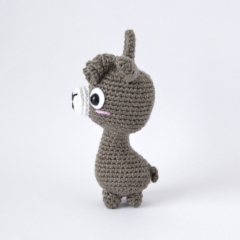 Billy the llama amigurumi pattern by Elisas Crochet