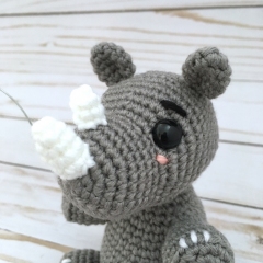 Baby Rhino with Balloon amigurumi pattern by Elisas Crochet