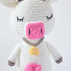 Bella the Lovely Cow amigurumi by Elisas Crochet