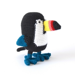 Berto the Toucan amigurumi pattern by Elisas Crochet