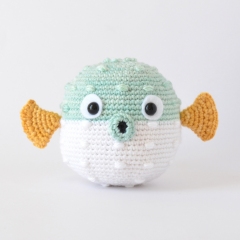 Carrie the Blowfish amigurumi pattern by Elisas Crochet